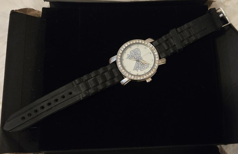 Vintage Y2K Charming Charlie Black Rhinestone Bow Watch